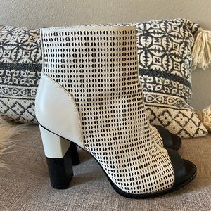 CALVIN KLEIN LASER CUT PEEP TOE BOOTIES SZ 8.5